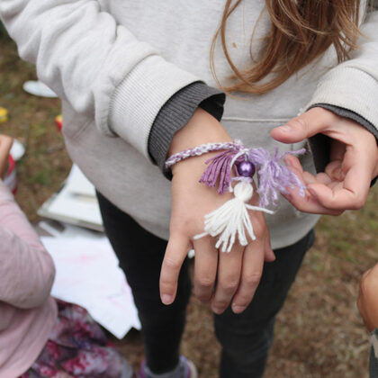 Draudzības rokassprādzes nu var tikt liktas lietā..